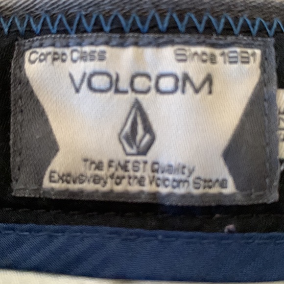 Volcom Men’s shorts size 40 - Picture 4 of 8